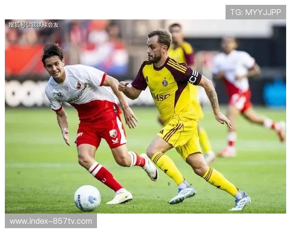 阿贾克斯1-2负奥林匹亚科斯，高位逼抢战术遭反击瓦解